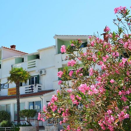 Apartments Julija Preko Dış mekan fotoğraf